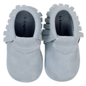 Mocassins à franges Suède en cuir souple Bleu Nuage - LAIT ET MIEL - Chaussons Bébé et Enfant